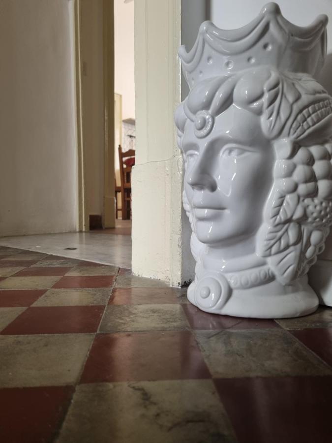 Palazzo Mannino Apartments Catania Bagian luar foto